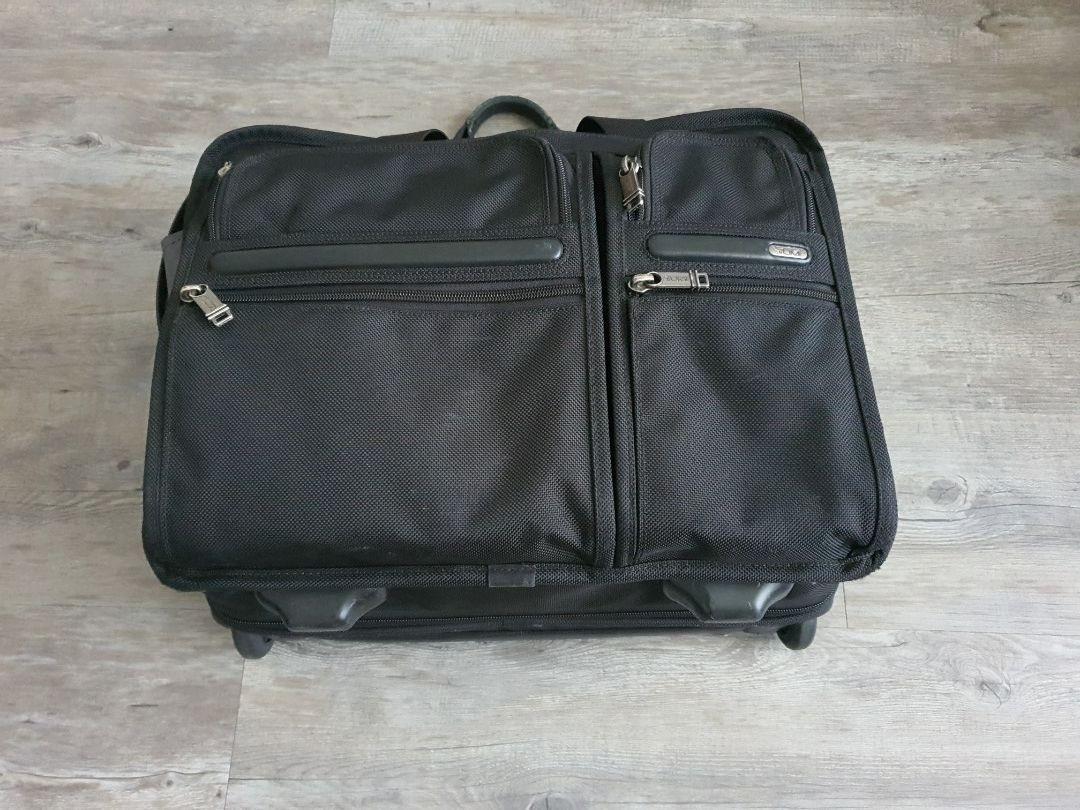 Tumi Flight Bag, Men's Fashion, Bags, Briefcases on Carousell