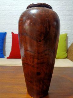 vase bunga kayu