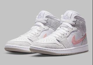 Nike Air Jordan 1 mid se white light iron ore, Men's Fashion, Footwear,  Sneakers on Carousell
