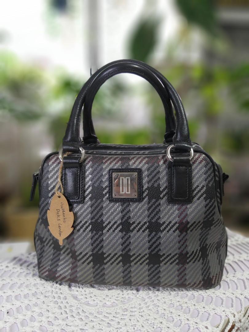 Authentic Daks London doctors bag (Category: Luxury Bags & Wallets) located in Malabon City. Submitted by vintagemom (Listing ID 1138747721, Image 1). Description: size of speedy 25 bag only.