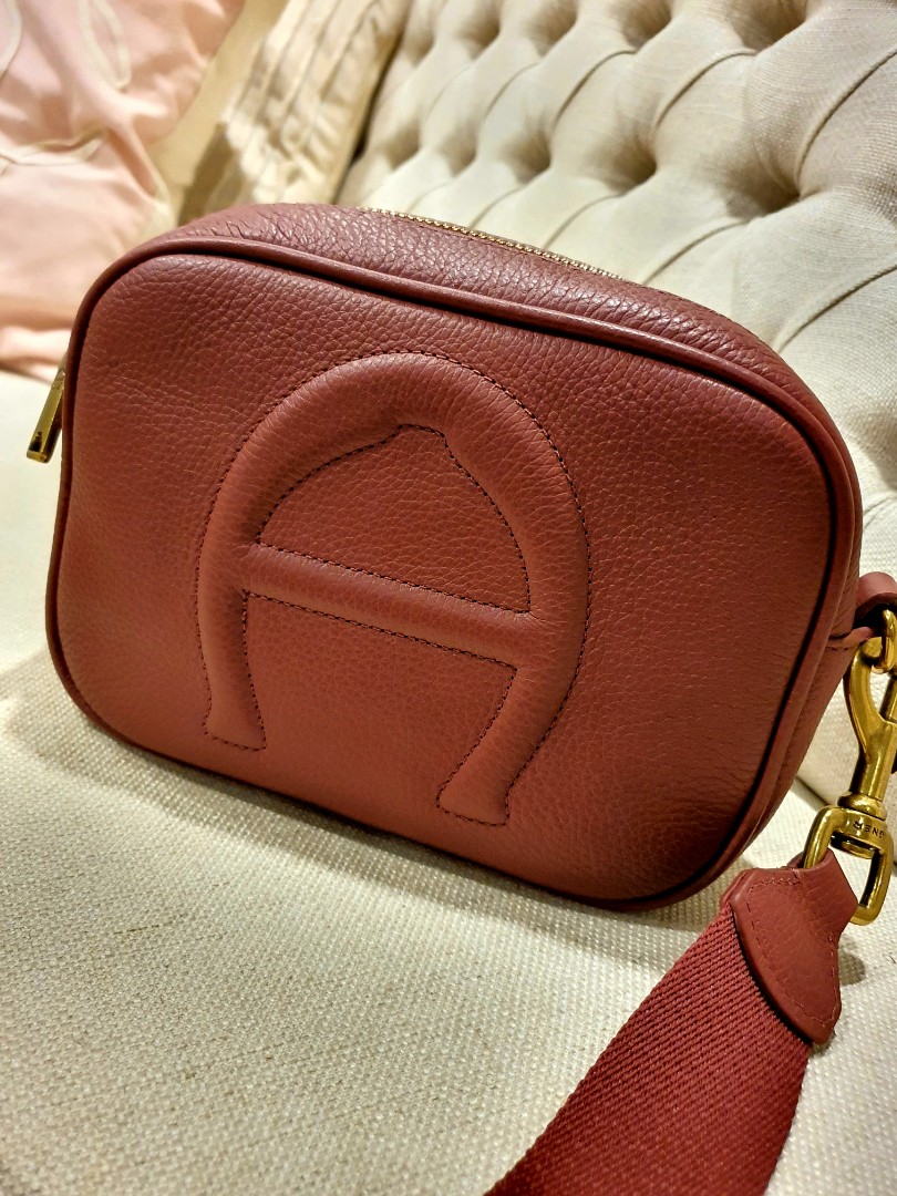AUTHENTIC ETIENNE AIGNER CAMERA BAG CROSSBODY SLING BAG DARK RED MAROON BURGUNDY WIDE STRAP WEBBING WEBBED STRAP ORIGINAL Women s Fashion Bags Wallets Purses Pouches on Carousell