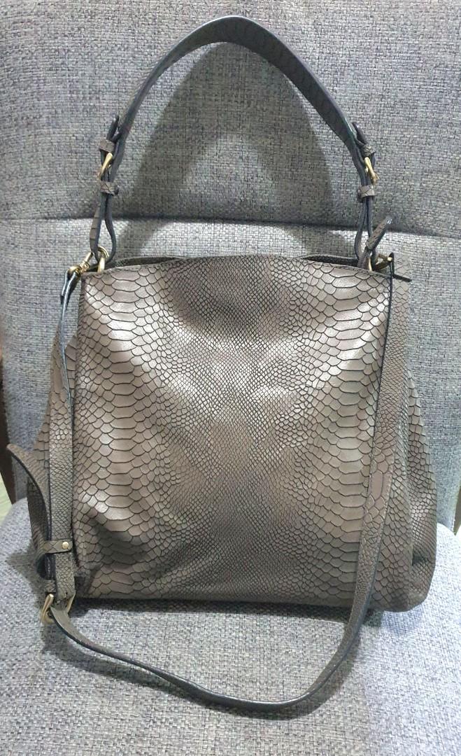 BRERA TWO WAY BAG ❤️❤️, Women's Fashion, Bags & Wallets, Tote Bags on  Carousell