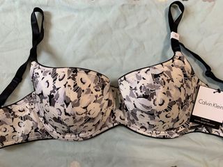 （分類：）位於 。 由 ayafish1025 提交（商品編號 1138635797，圖片 1）。簡介： 。