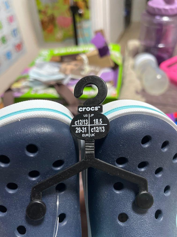 Crocs kids (Category: Babies & Kids Fashion) located in Mandaluyong City. Submitted by maya0102 (Listing ID 1138595990, Image 2). Description: .
