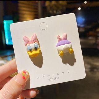 daisy earrings