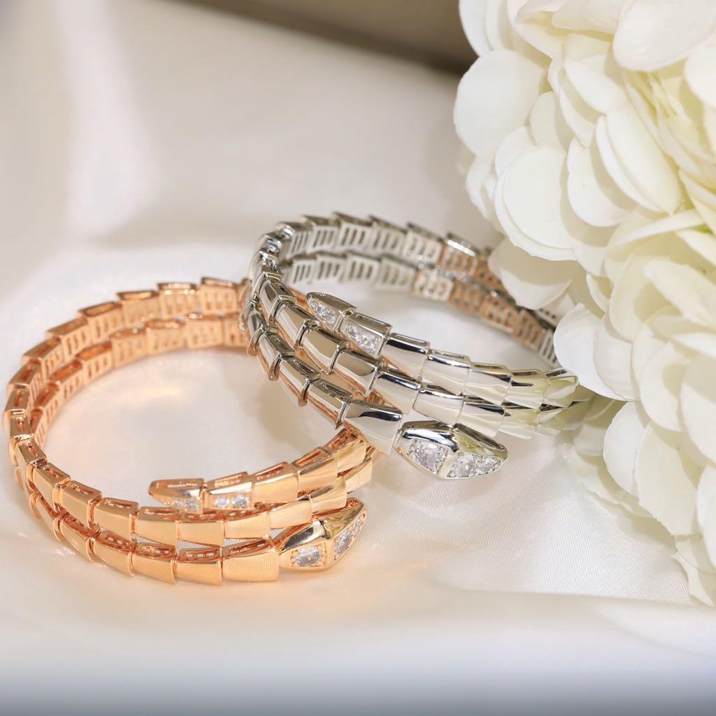Free Box Bvlgari 2022 Snake Shaped Titanium Steel Bracelet for Women Glossy Version Fashion Bangles Women s Fashion Jewelry Organizers Bracelets on Carousell