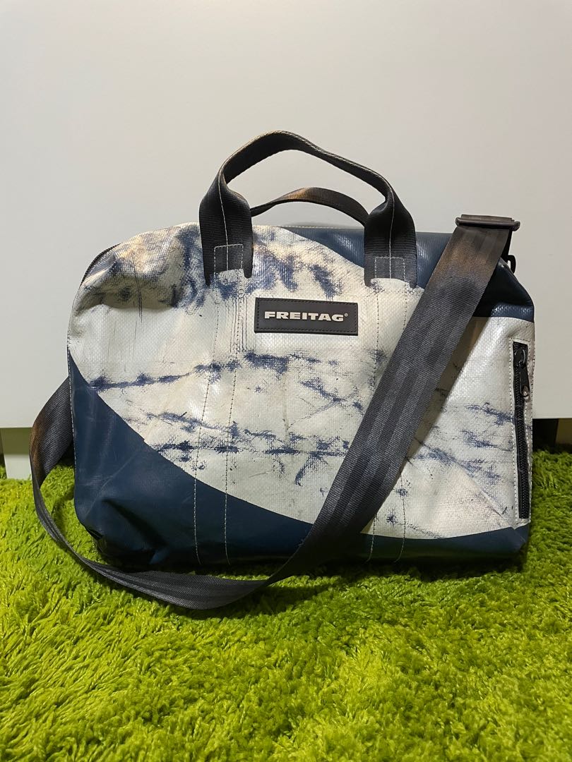 Freitag store laptop case
