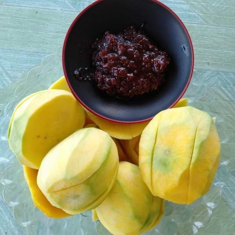 Indian Mango With Alamang, Food & Drinks, Fresh Produce on Carousell