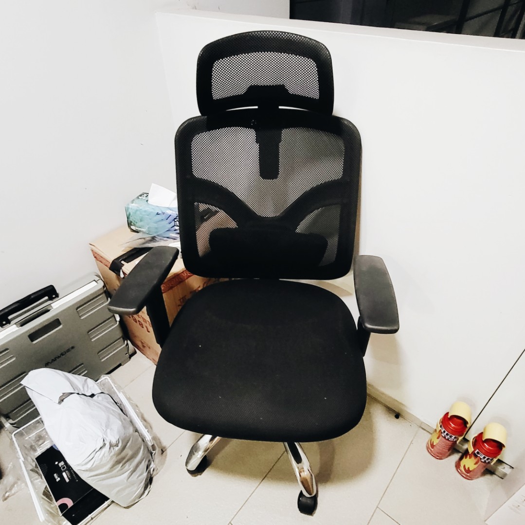 Jiji Executive II Office Chair Furniture Home Living Furniture