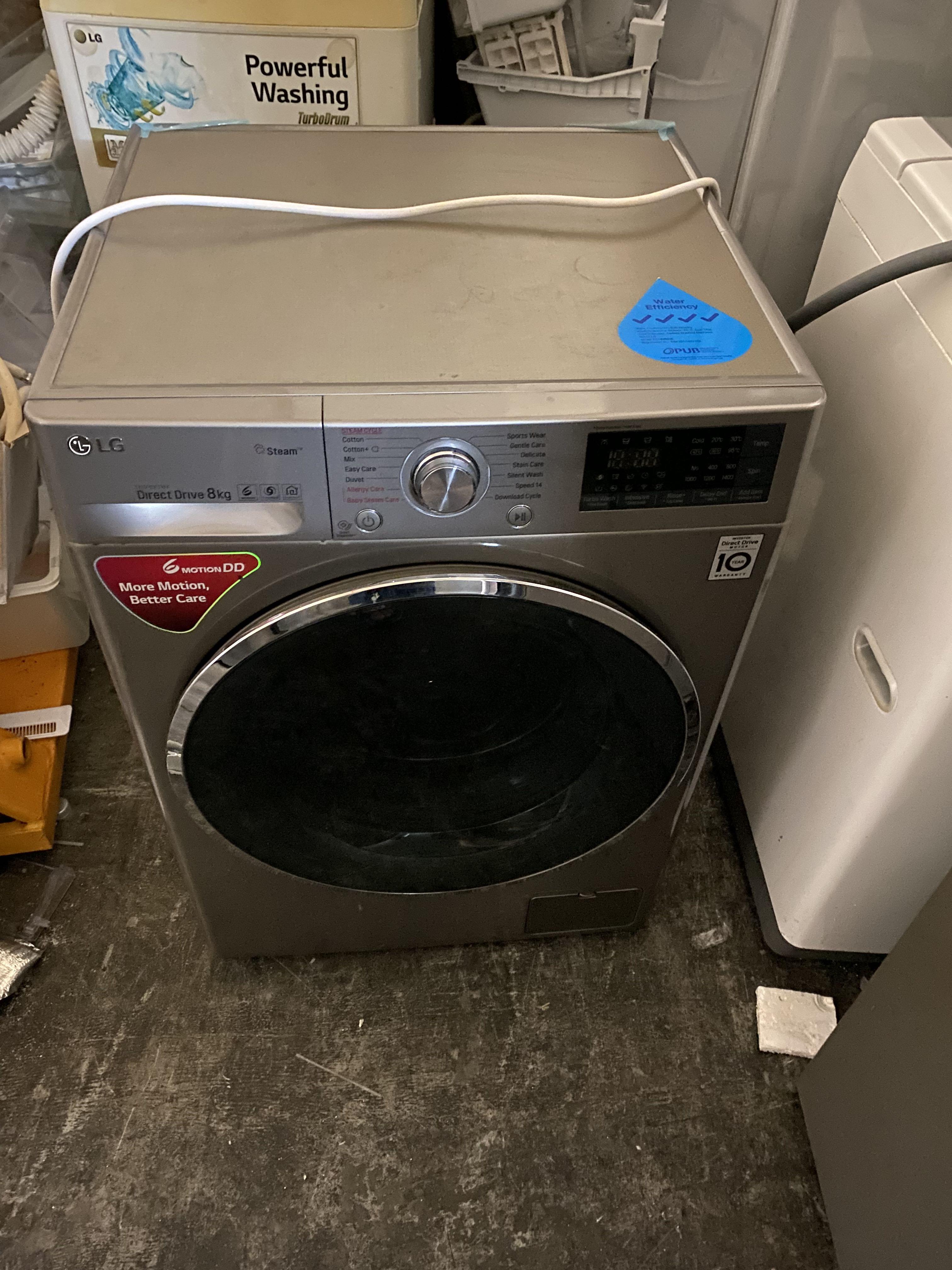 LG 8kg 4 ticks washing machine / washer, TV & Home Appliances, Washing