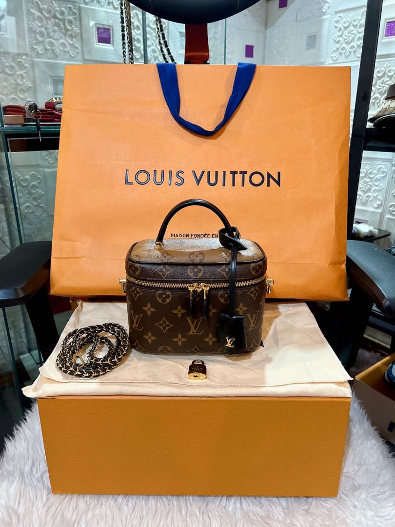 Shop Louis Vuitton 2023 SS LV Micro Vanity M22920 by NHT.inc