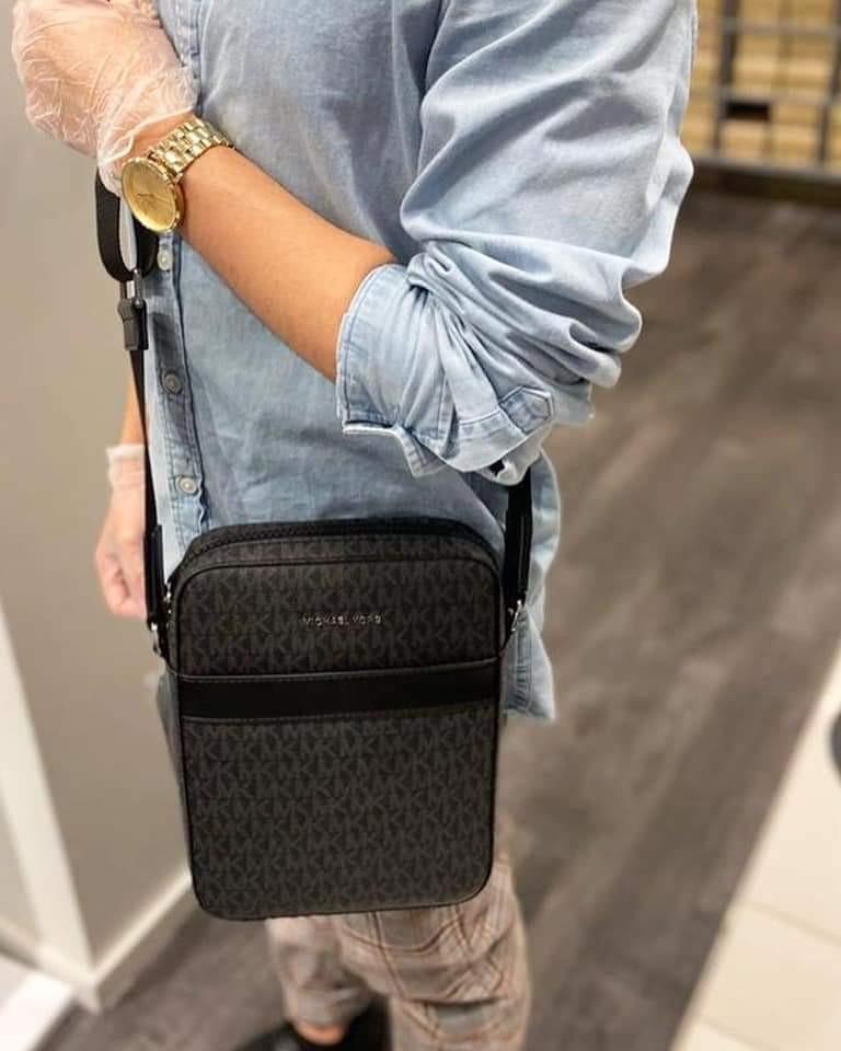 Michael kors discount cooper flight bag