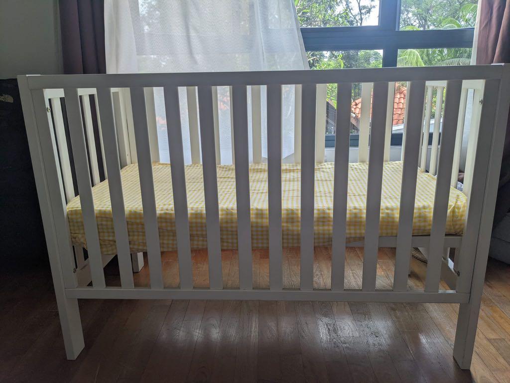 Mothercare drop side cot, Babies & Kids, Baby Nursery & Kids Furniture