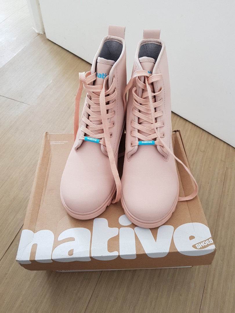 Native Johnny Treklite PINK Boots REPRICED Women s Fashion