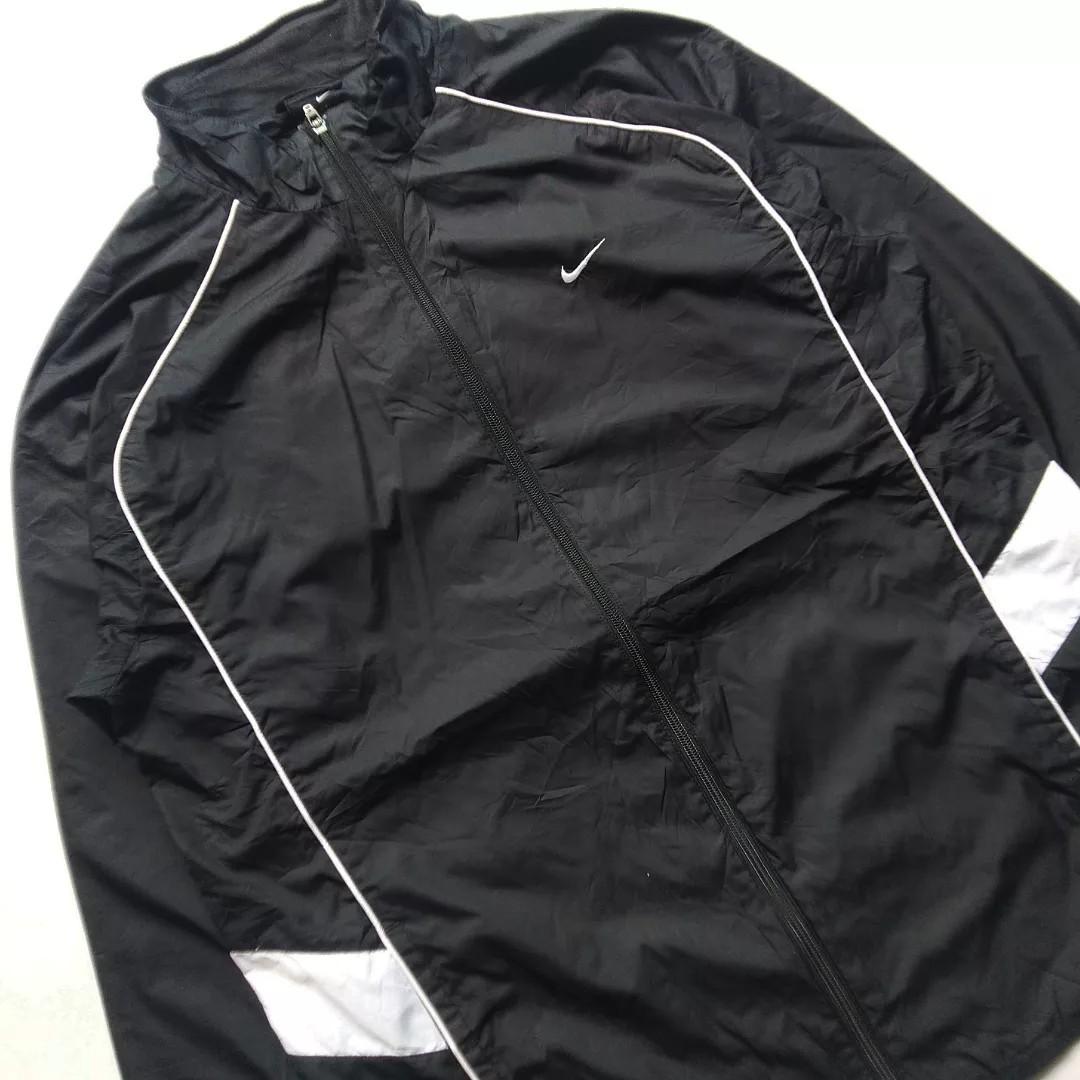 nike track windbreaker