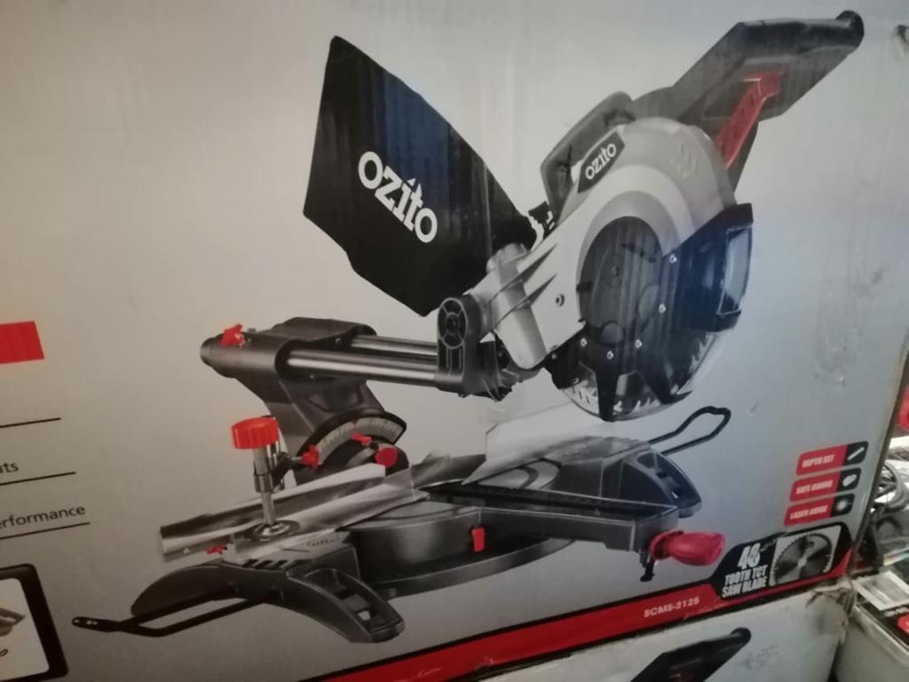 Ozito Double Bevel Sliding Compound Mitre Saw 2100W (Category: Construction Tools & Equipment) located in San Pedro. Submitted by aus-plus (Listing ID 1138650422, Image 1). Description: Ozito Double Bevel Sliding Compound Mitre Saw 2100W.