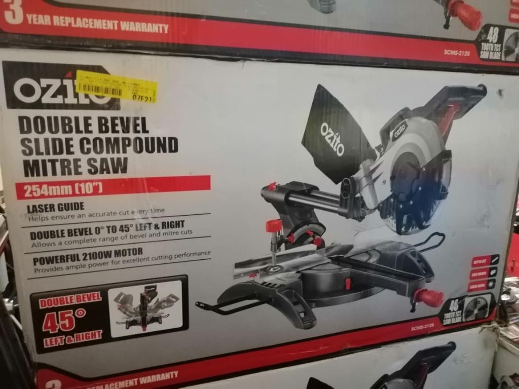 Ozito Double Bevel Sliding Compound Mitre Saw 2100W (Category: Construction Tools & Equipment) located in San Pedro. Submitted by aus-plus (Listing ID 1138650422, Image 3). Description: Ozito Double Bevel Sliding Compound Mitre Saw 2100W.
