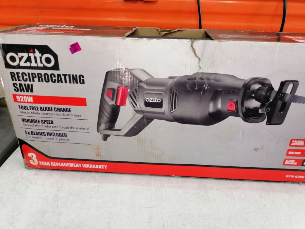 Ozito deals reciprocating saw