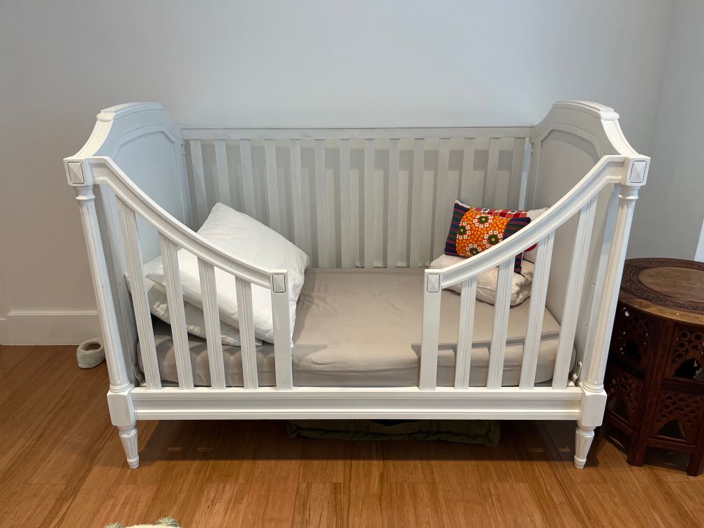 Pottery Barn Blythe Toddler Bed, Babies & Kids, Baby Nursery & Kids
