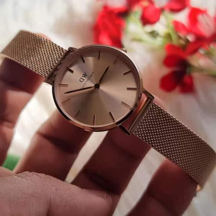 Watches outlet dw sale