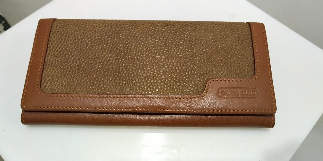 Satchi wallet 2025