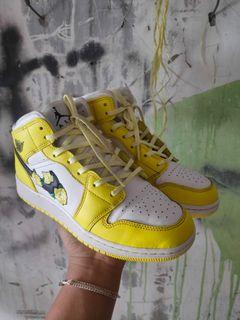 Sepatu Nike Air Jordan 1 Mid Dynamic Yellow Floral