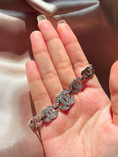 (Category: ) located in . Submitted by decoramaluxury (Listing ID 1138568702, Image 1). Description: .