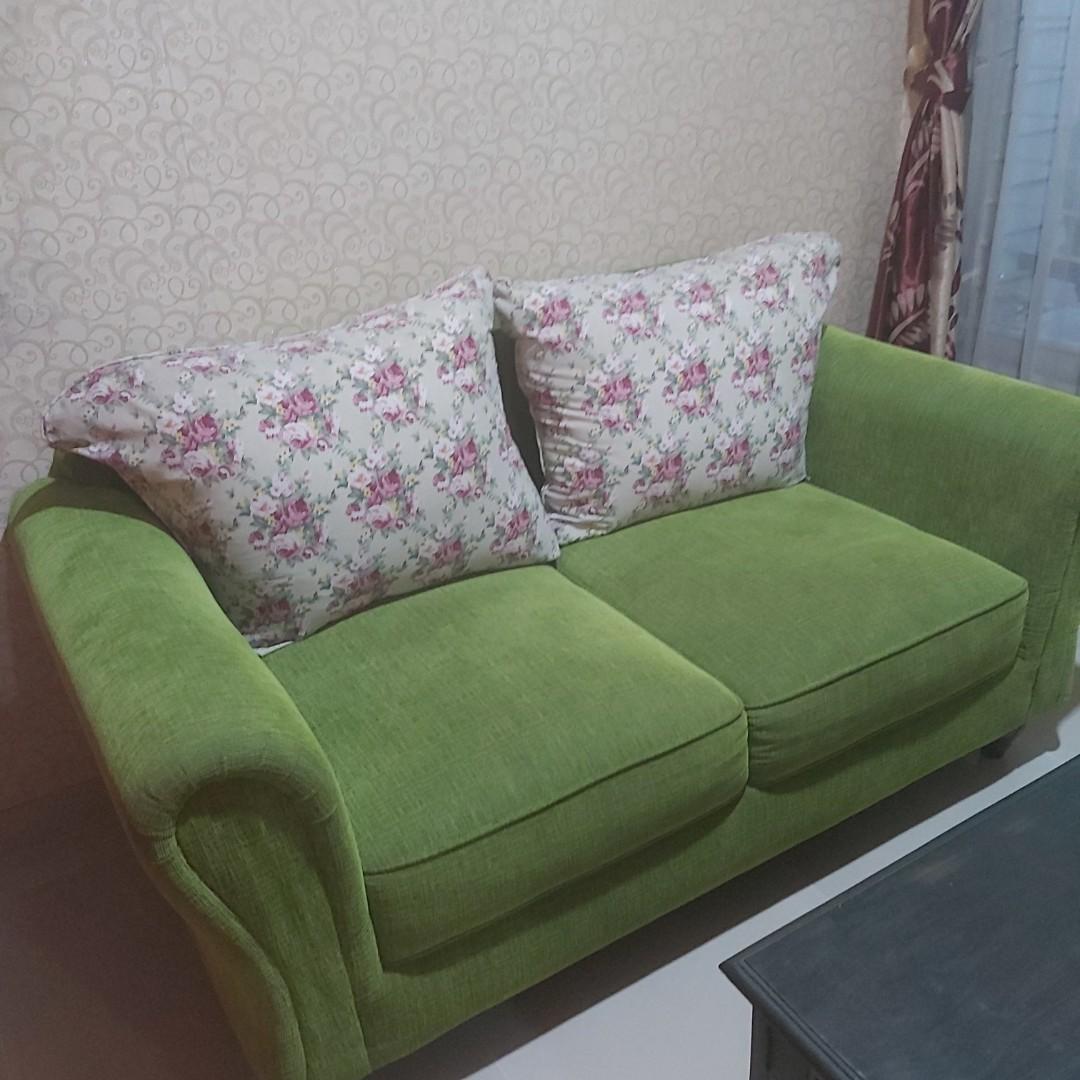SOFA SECOND BEKAS SECONDHAND, Perabotan Rumah di Carousell