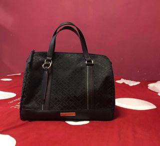 Tommy Hilfiger Hand bag
