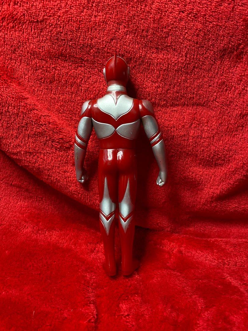 ultraman vinyl figures