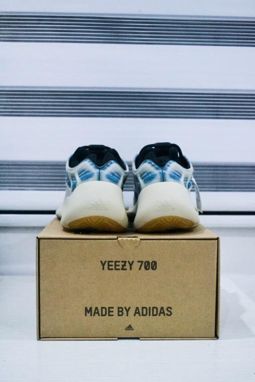 Yeezy deals 700 srp