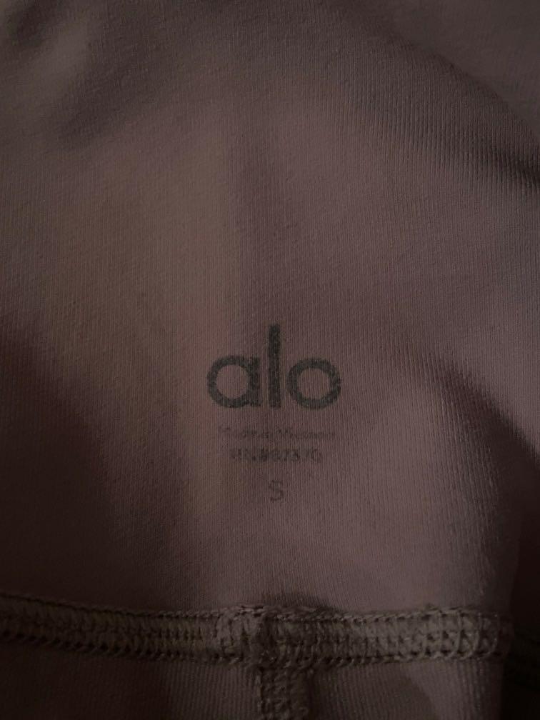 Alo Moto Leggings Dusted Plum Size S (Category: Activewear) located in Singapore. Submitted by plainjanestuff (Listing ID 1138935613, Image 3). Description: .