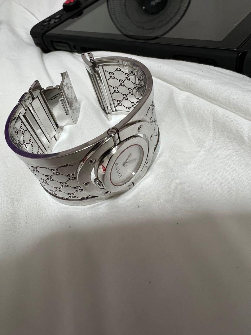 Authentic gucci bangle watch clearance