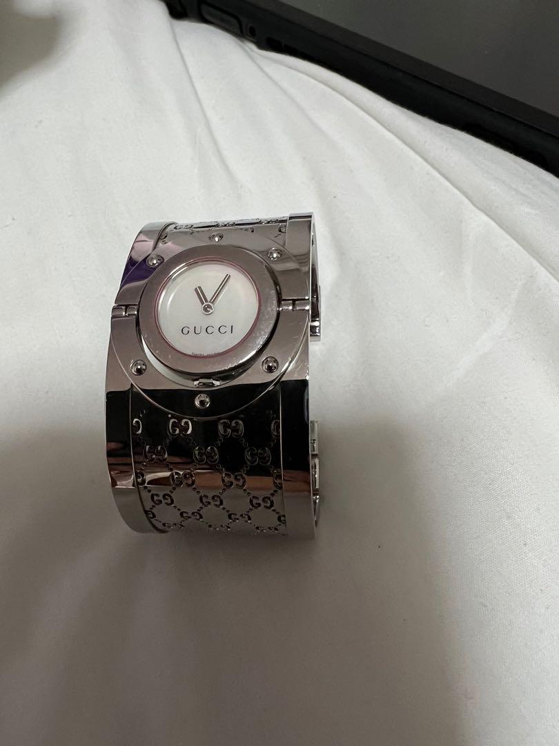 Authentic gucci bangle watch clearance