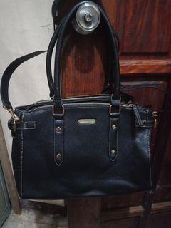 Belladonna saffiano with sling