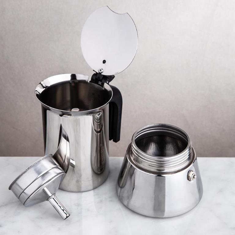 Bialetti Venus Stainless Steel Moka Pot (2/4/6 Cups), TV & Home Appliances,  Kitchen Appliances, Coffee Machines & Makers on Carousell