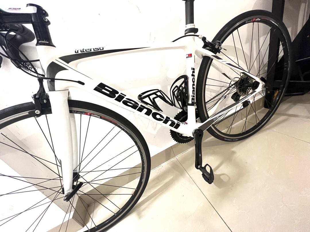 bianchi road bike white