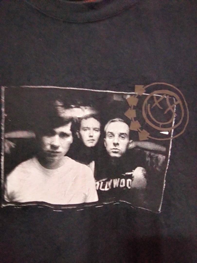Blink 182 tour shirt (Category: Tshirts & Polo Shirts ) located in General Santos City (Dadiangas). Submitted by cold_stone721 (Listing ID 1138805254, Image 2). Description: Blink 182 tour tee. Shoots tag. Excellent. 21x28. P2800 shipped.