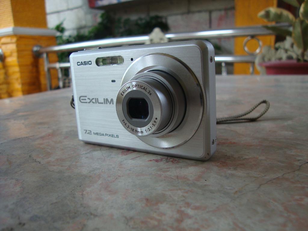 Casio Exilim 7.2 megapixels Digital Camera ExZ77, Photography, Cameras