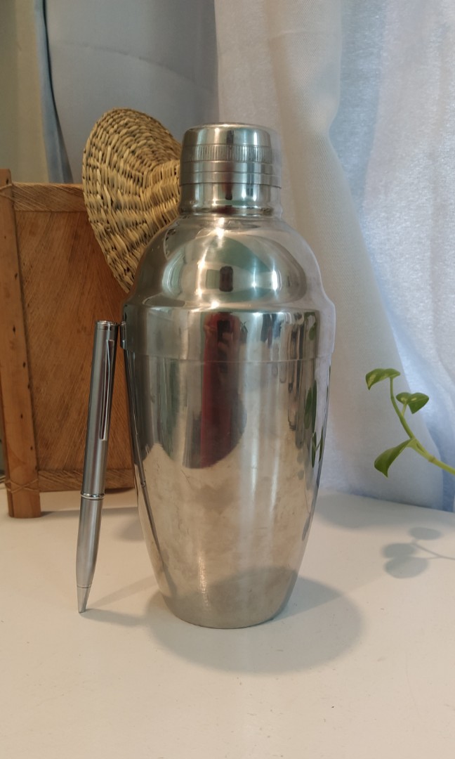 Cocktail shaker Japan stainlesssteel 9x20cm, Furniture & Home Living