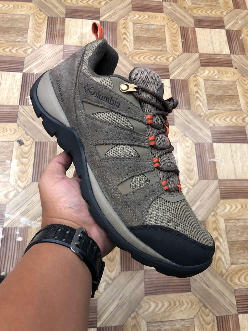 Columbia men's hotsell redmond hiking boot