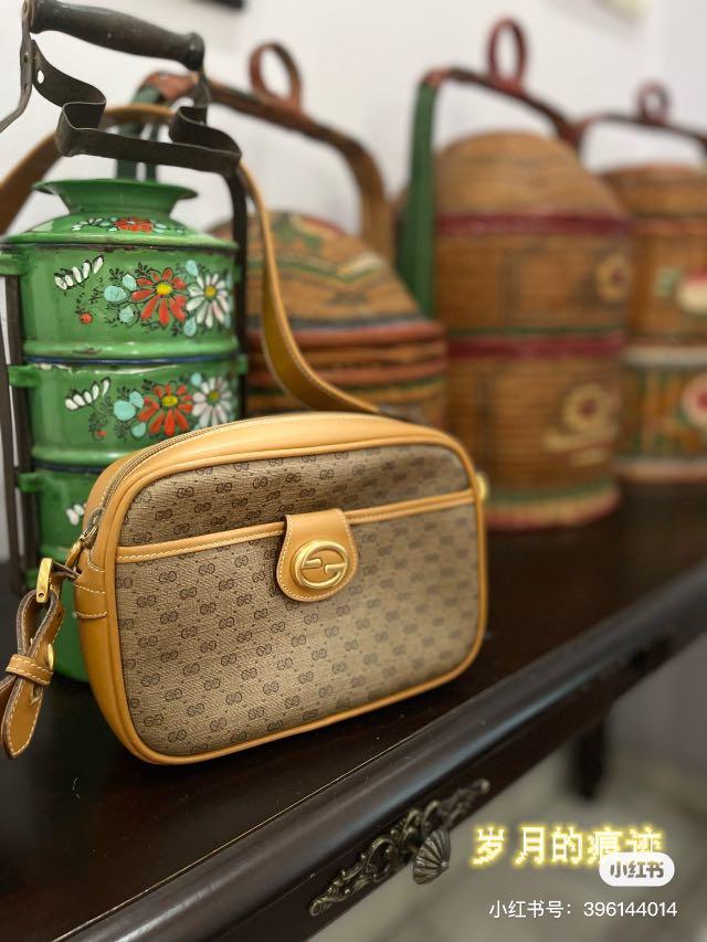 Gucci sling outlet vintage