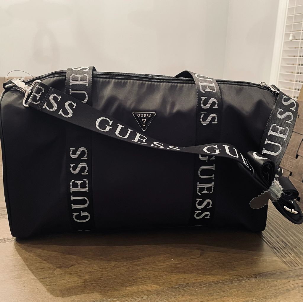 Guess Duffle Bag, Women's Fashion, Bags & Wallets, Shoulder Bags on