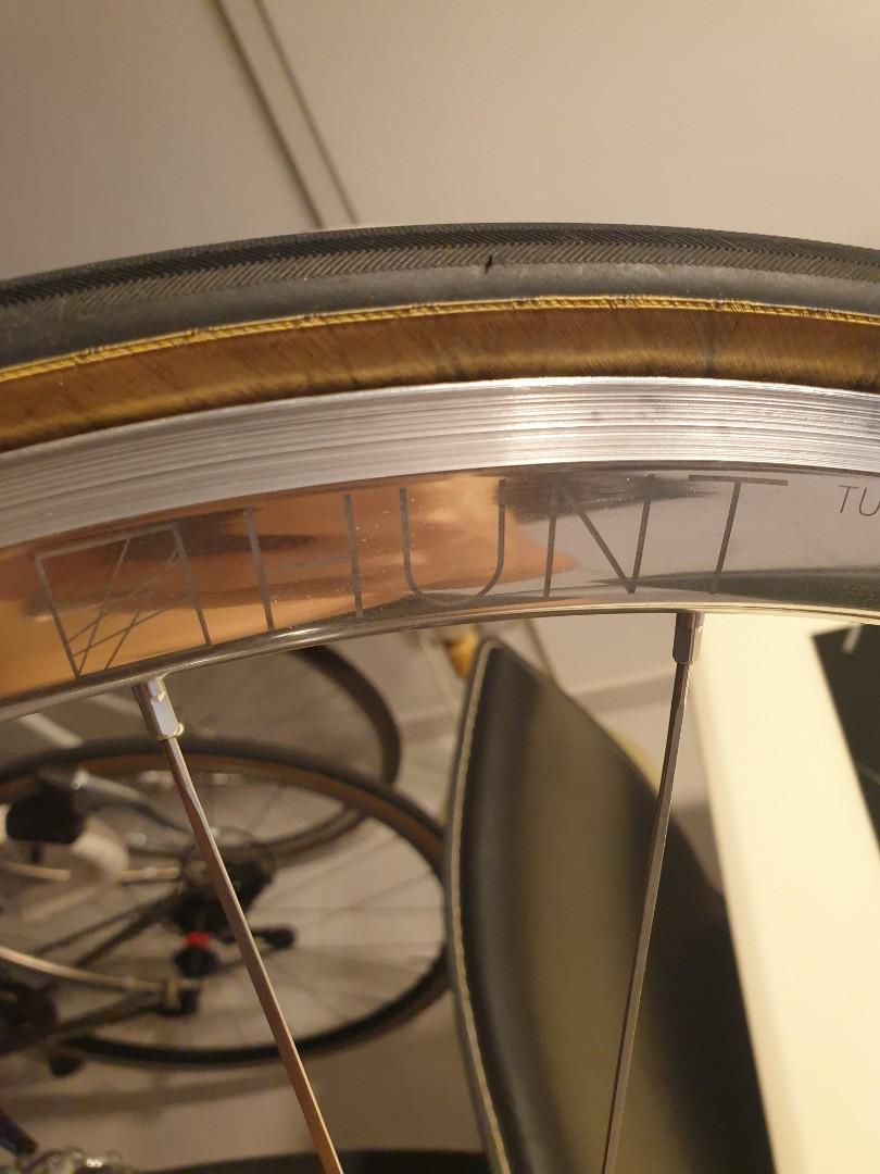 Hunt Sprint Aero Wide Silver wheelset not hplusson Mavic