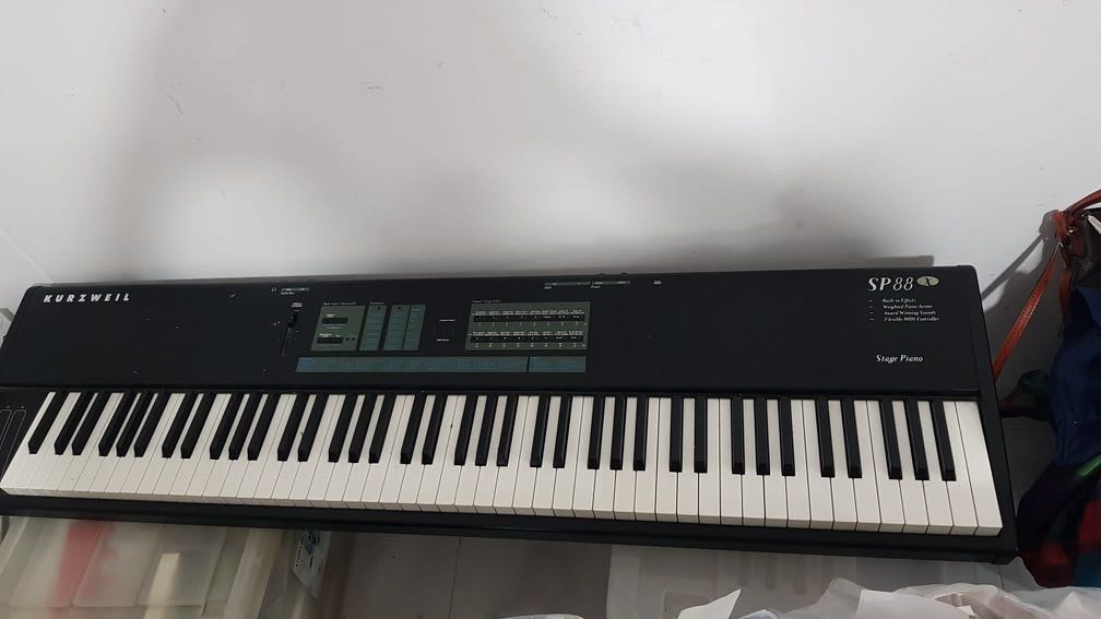 Kurzweil SP88 electronic stage piano. Hobbies Toys Music