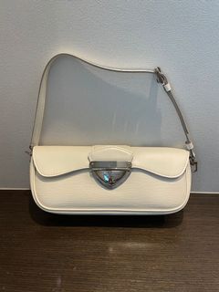 （分類：）位於 。 由 chuchumui11 提交（商品編號 1138853976，圖片 1）。簡介： 。