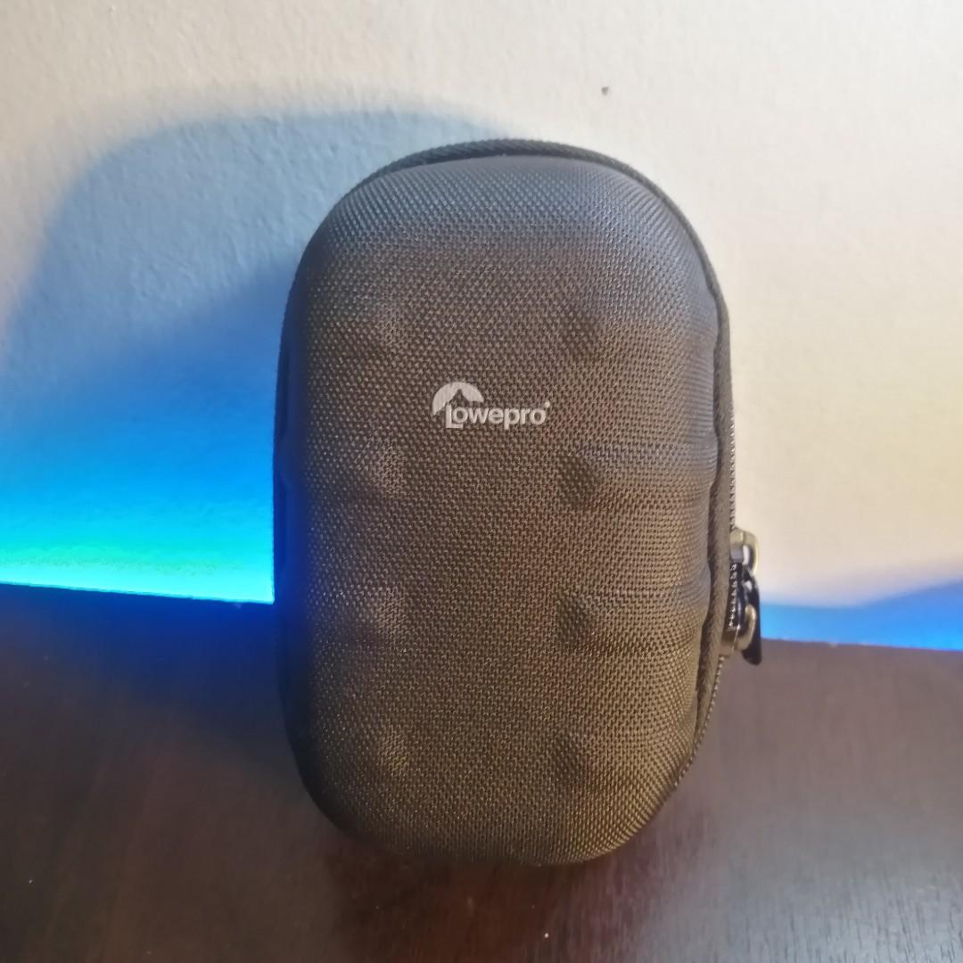Lowepro Hardshell (Category: Camera Bags & Carriers) located in Paranaque City. Submitted by storagemnl (Listing ID 1138847782, Image 2). Description: .