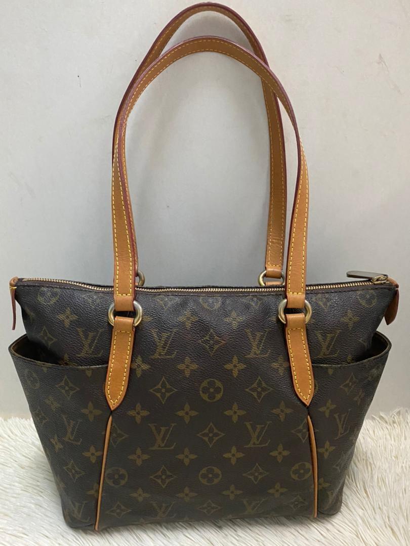 LOUIS VUITTON Monogram Totally PM Tote Hand bag