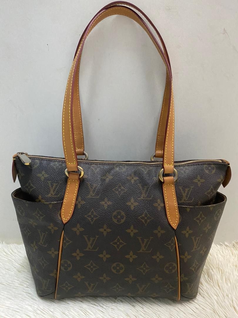 Louis Vuitton Totally PM Handbag Used (6786)
