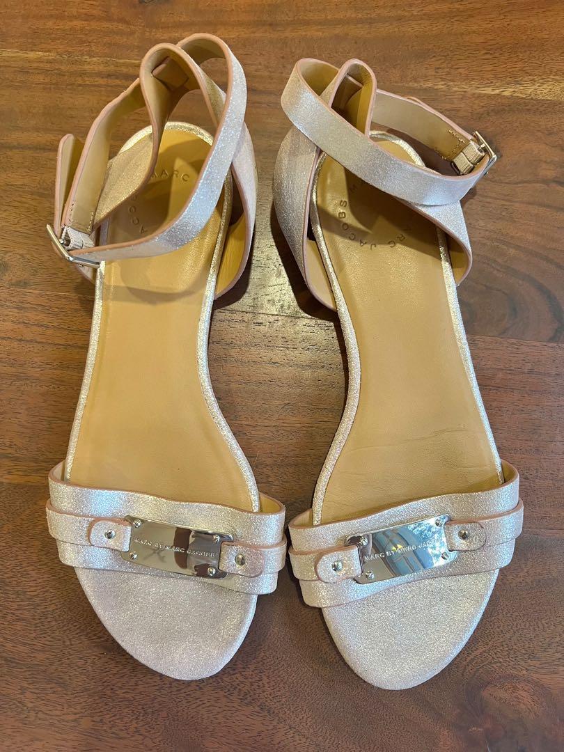 marc jacobs gold sandals